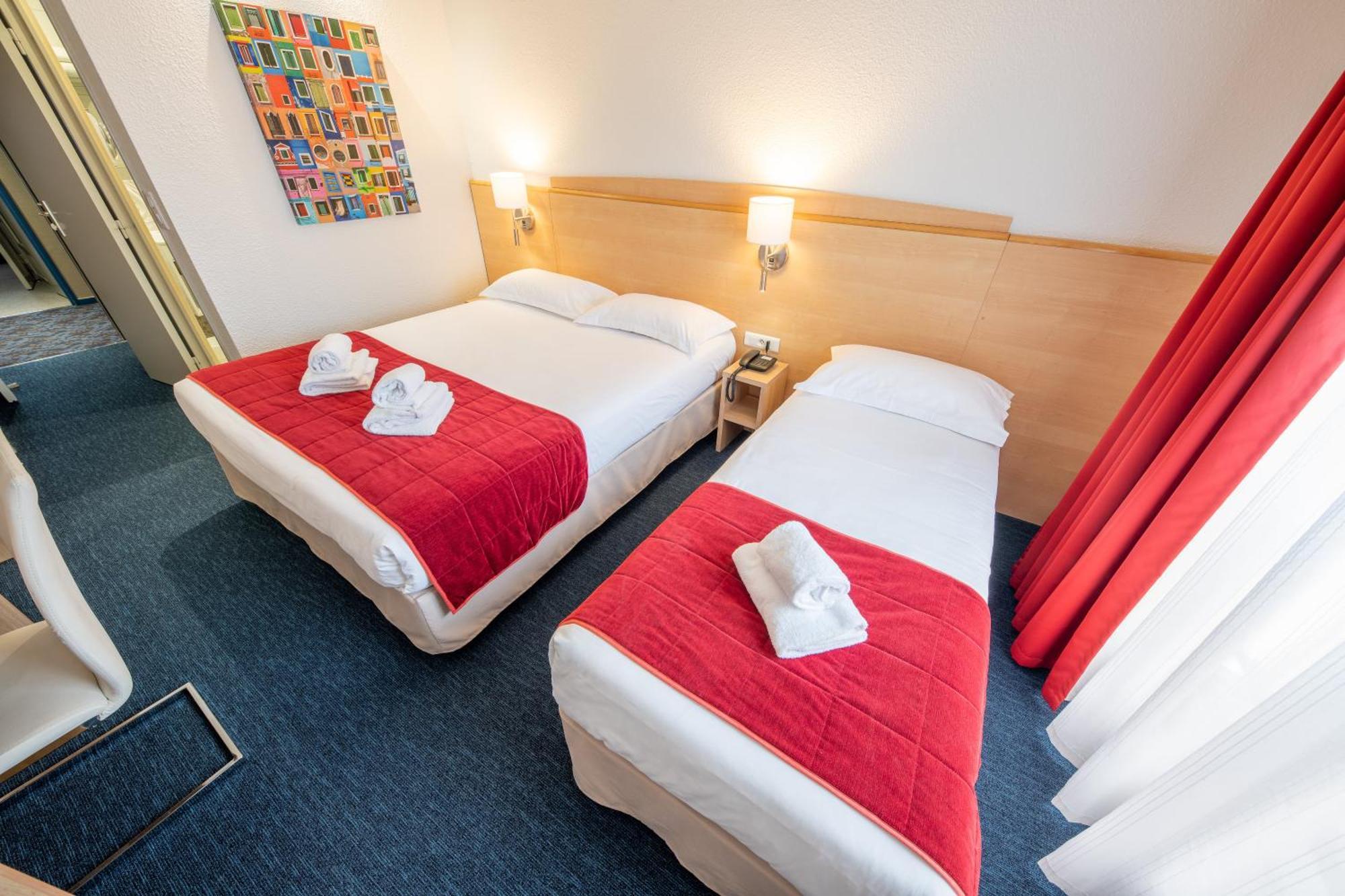 Hotel Saint Laurent Nogent-sur-Seine Zimmer foto
