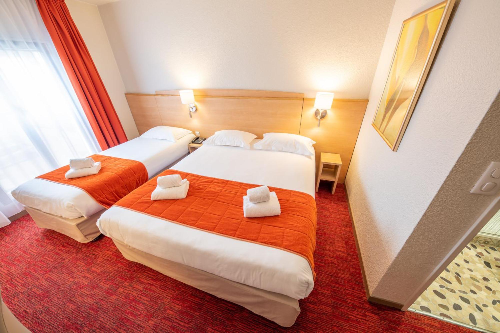 Hotel Saint Laurent Nogent-sur-Seine Zimmer foto